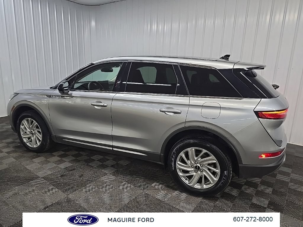 Used 2023 Lincoln Corsair AWD image 5