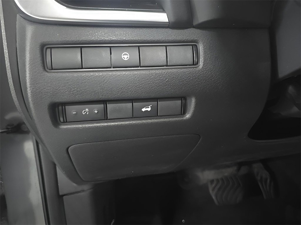 Used 2021 Nissan Rogue SL image 11