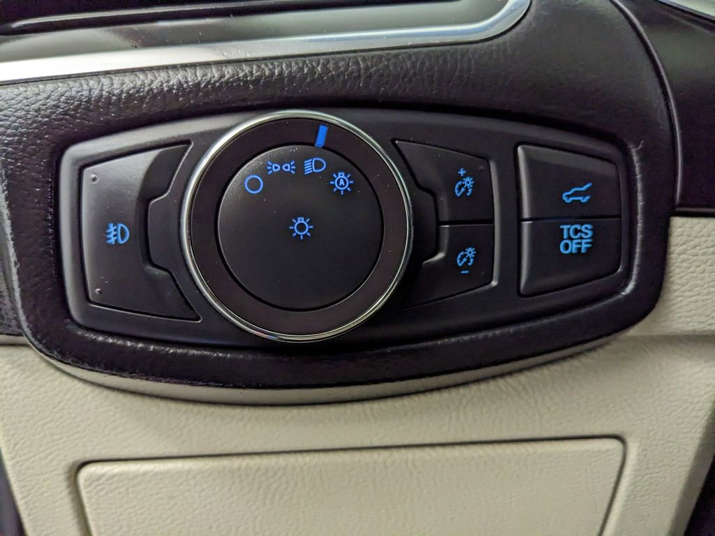 Certified 2019 Ford Edge Titanium w/ Equipment Group 301A AWD/4WD image 15