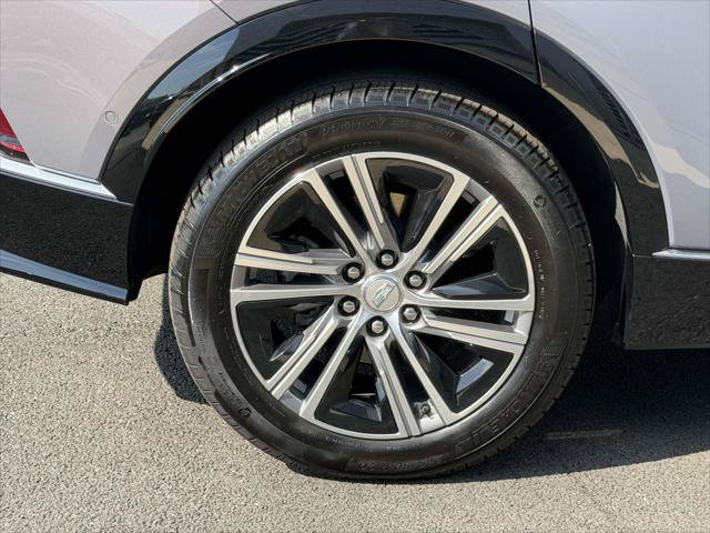 Used 2025 Cadillac Lyriq Luxury AWD/4WD image 9
