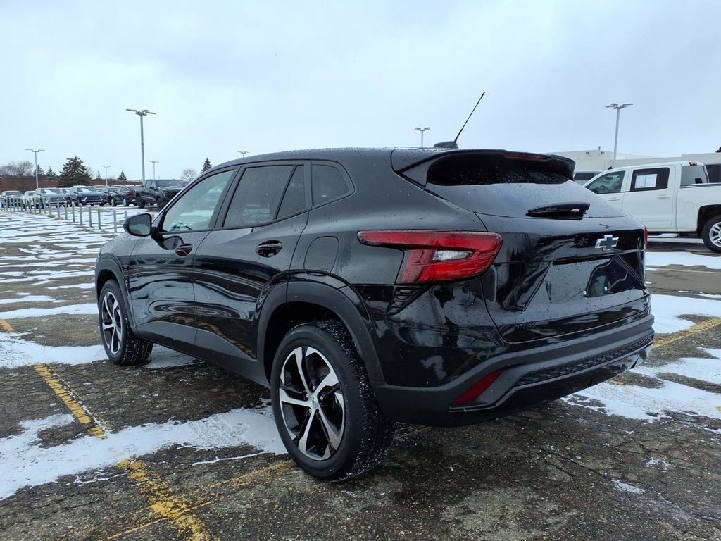 Used 2024 Chevrolet Trax RS image 7