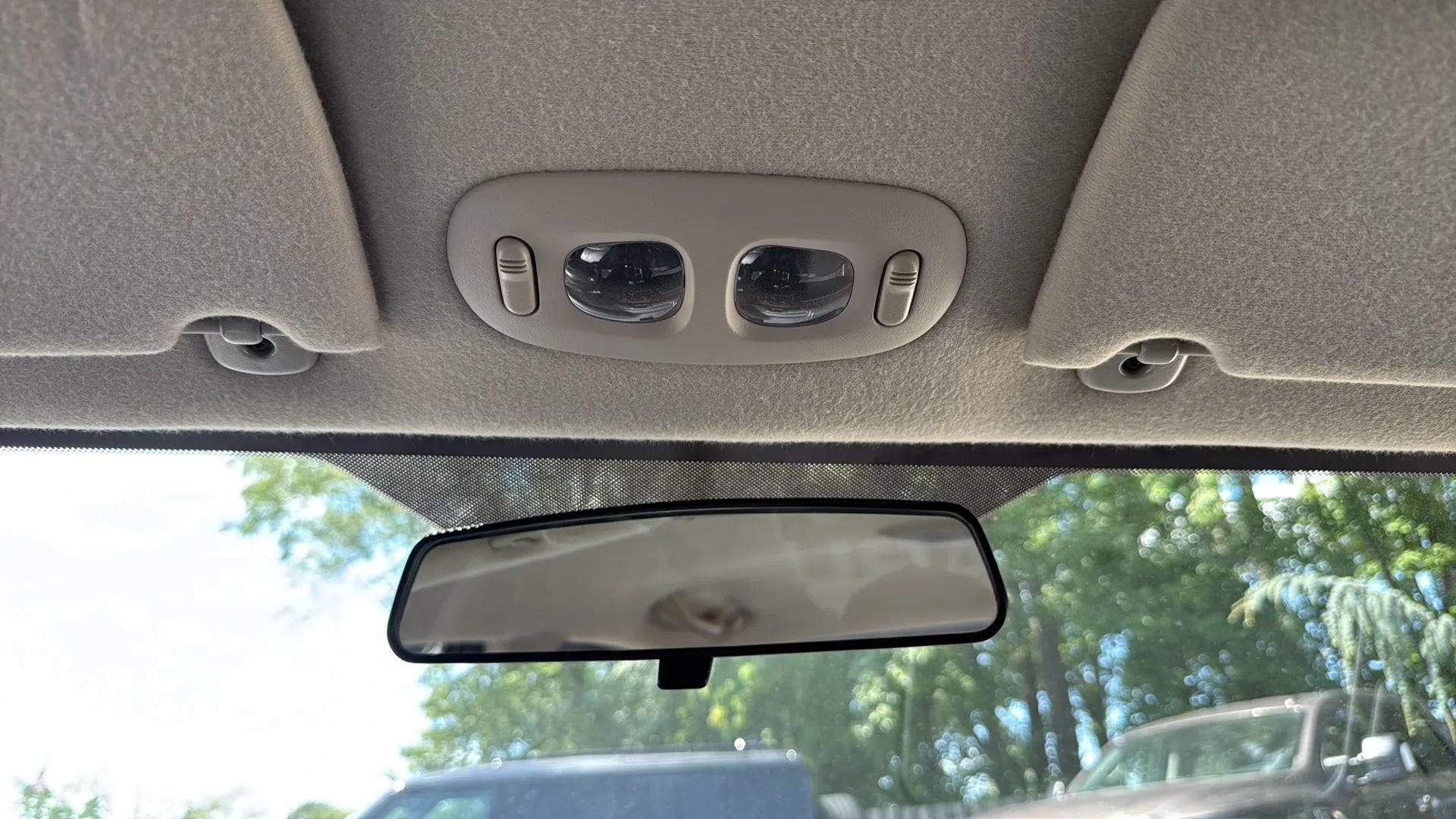 Used 2002 Chrysler Sebring LXi w/ Security Group FWD image 34
