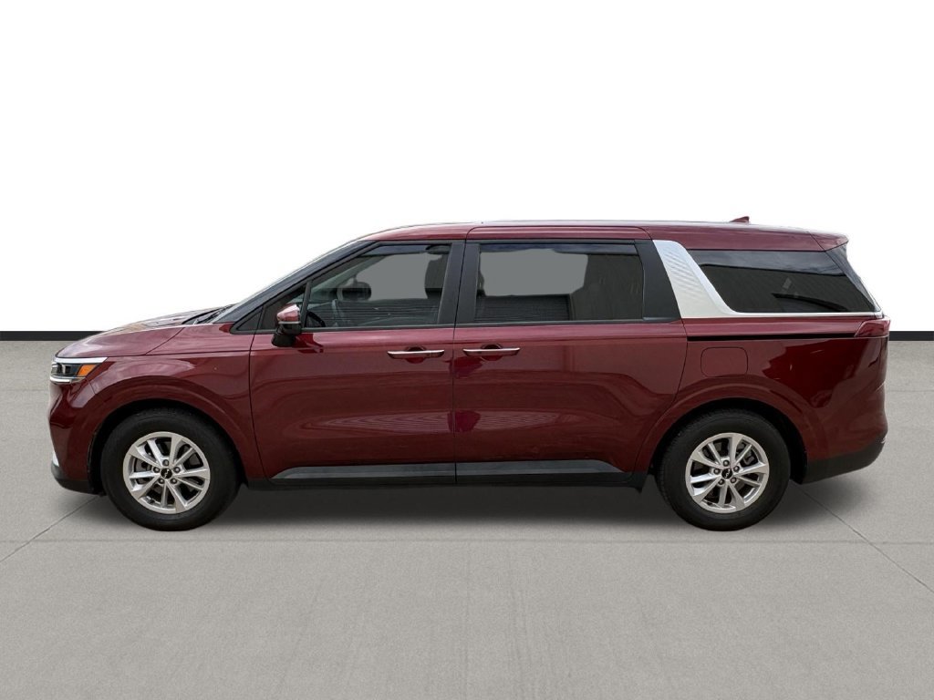 Used 2024 Kia Carnival LX FWD image 8