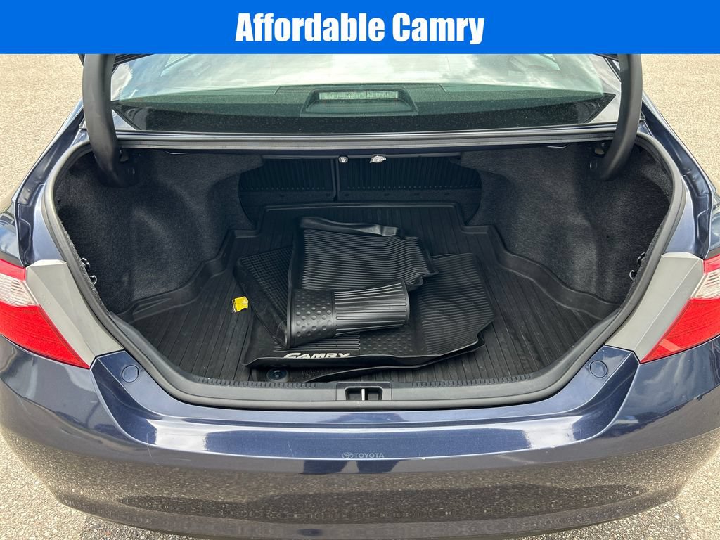 Used 2017 Toyota Camry LE FWD image 12