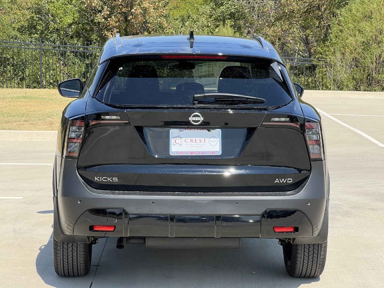 New 2027 Nissan Kicks SR AWD/4WD image 5