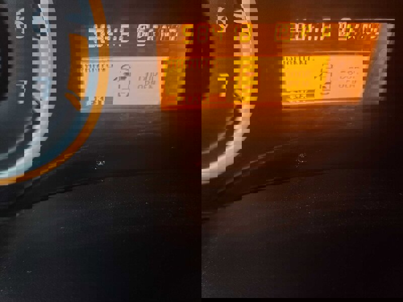 Used 2015 Nissan Titan SV image 23