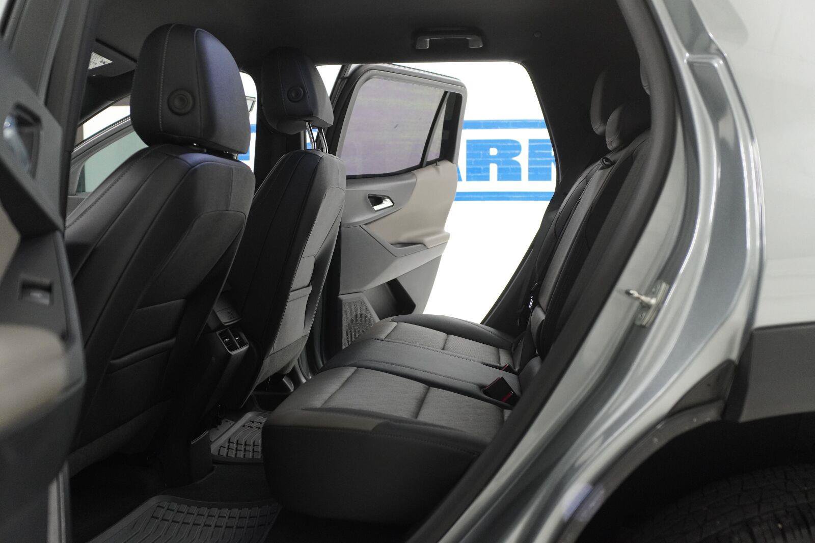 Used 2025 Chevrolet Equinox LT w/ Convenience Package II FWD image 22
