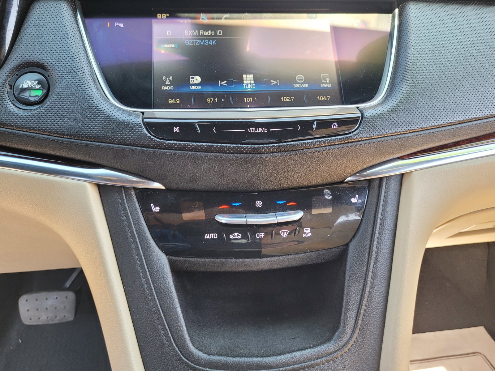 Used 2017 Cadillac XT5 Luxury w/ Driver Awareness Package FWD image 20