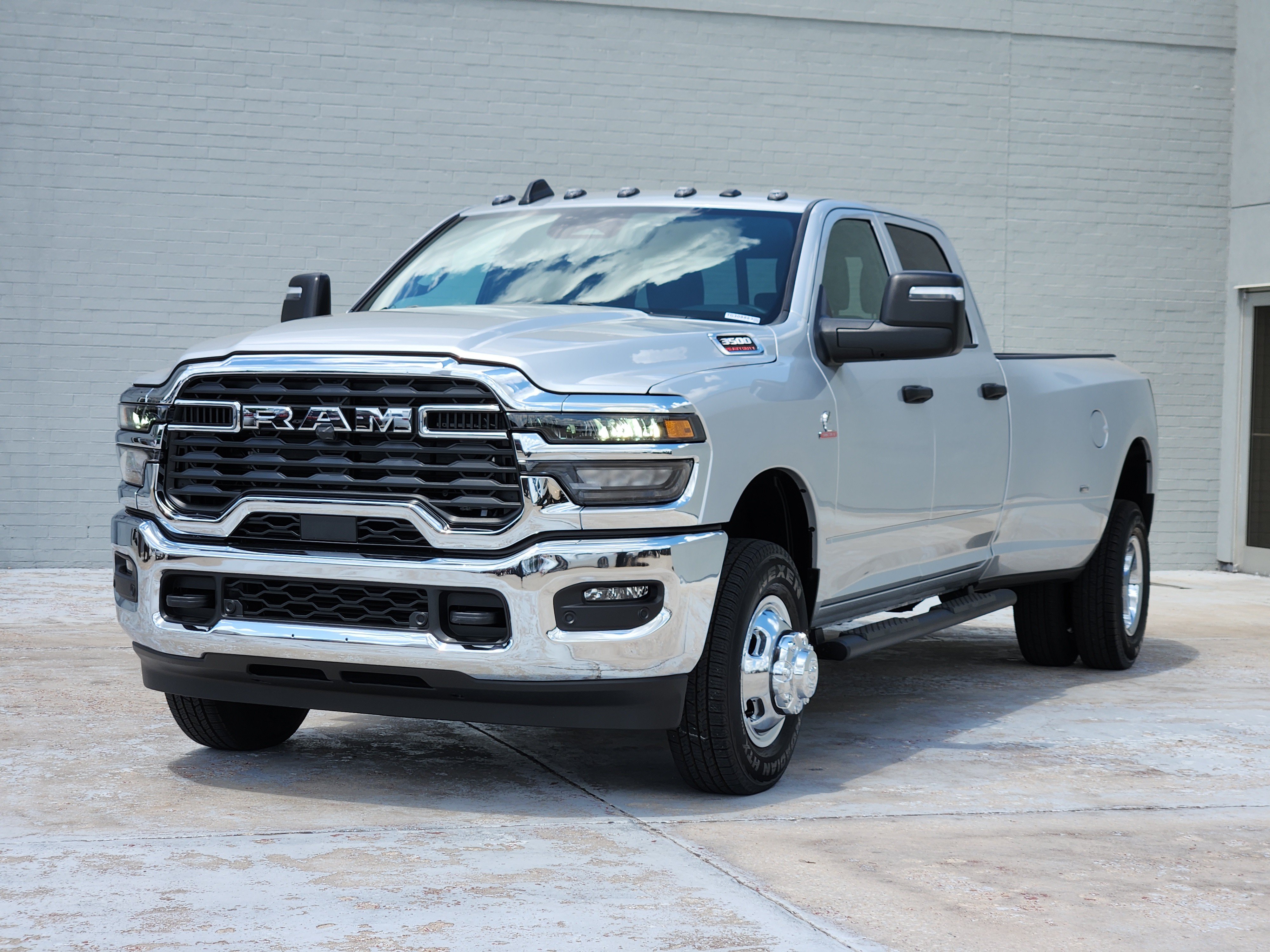 New 2026 RAM 3500 Tradesman AWD/4WD image 2