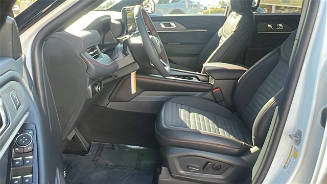New 2025 Ford Explorer ST-Line w/ Premium Package image 15