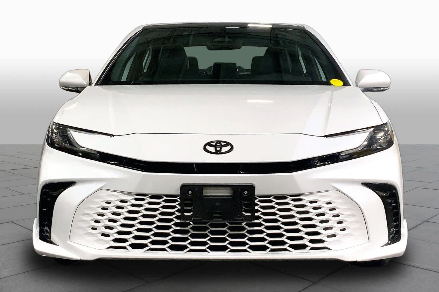 Used 2025 Toyota Camry XSE AWD/4WD image 4