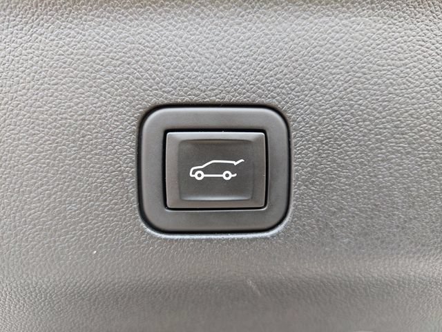 Used 2024 Chevrolet Suburban Z71 w/ Luxury Package AWD/4WD image 46