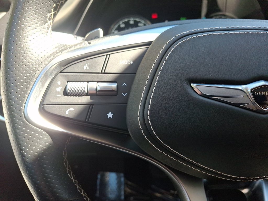 Used 2025 Genesis Electrified GV70 AWD/4WD image 17