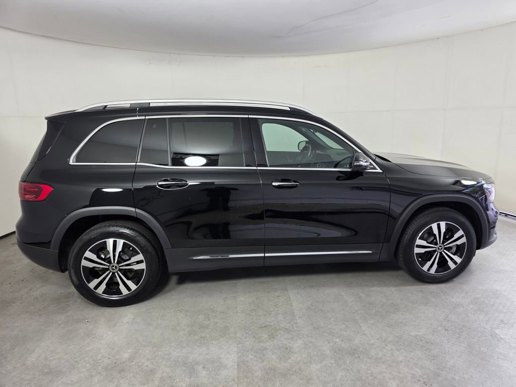 Certified 2025 Mercedes-Benz GLB 250 image 3