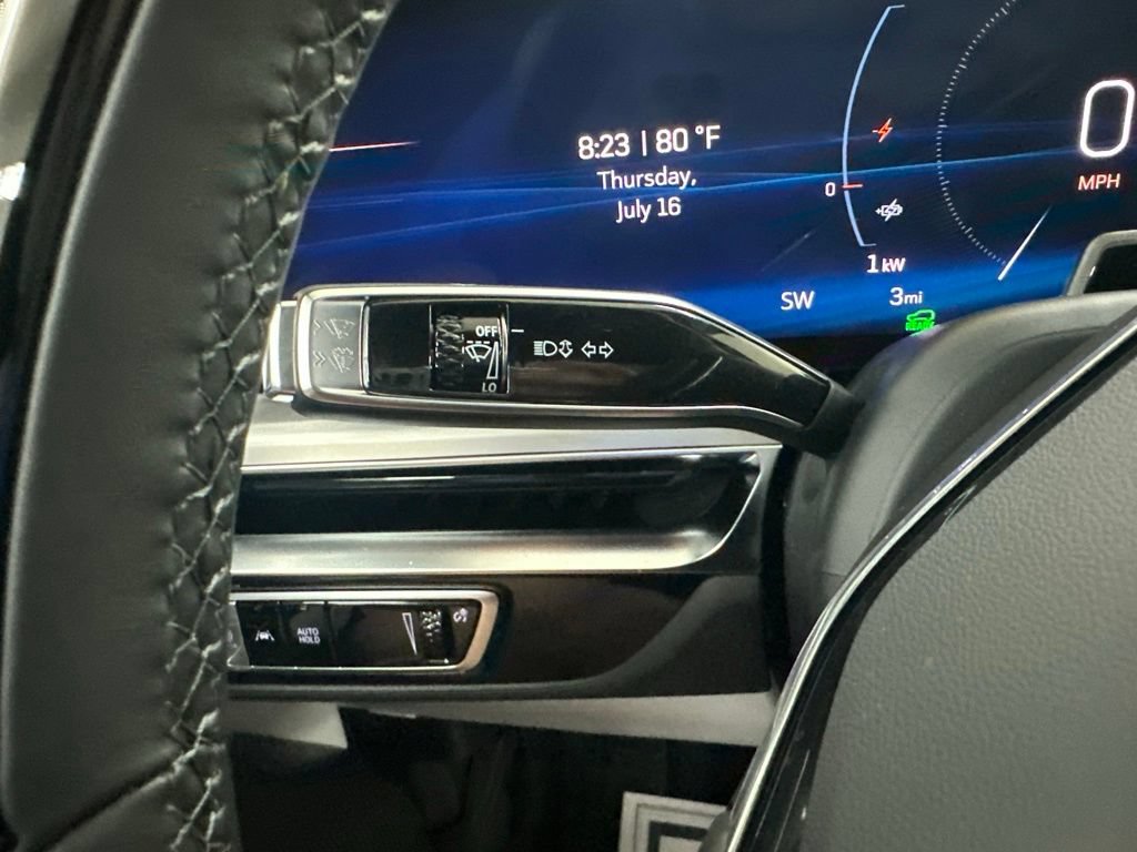 New 2026 Cadillac Lyriq Luxury AWD/4WD image 40