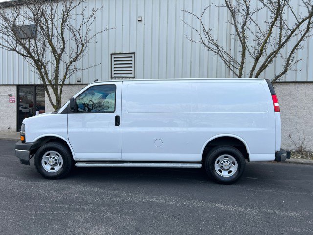 Used 2022 Chevrolet Express 2500 w/ Driver Convenience Package image 6