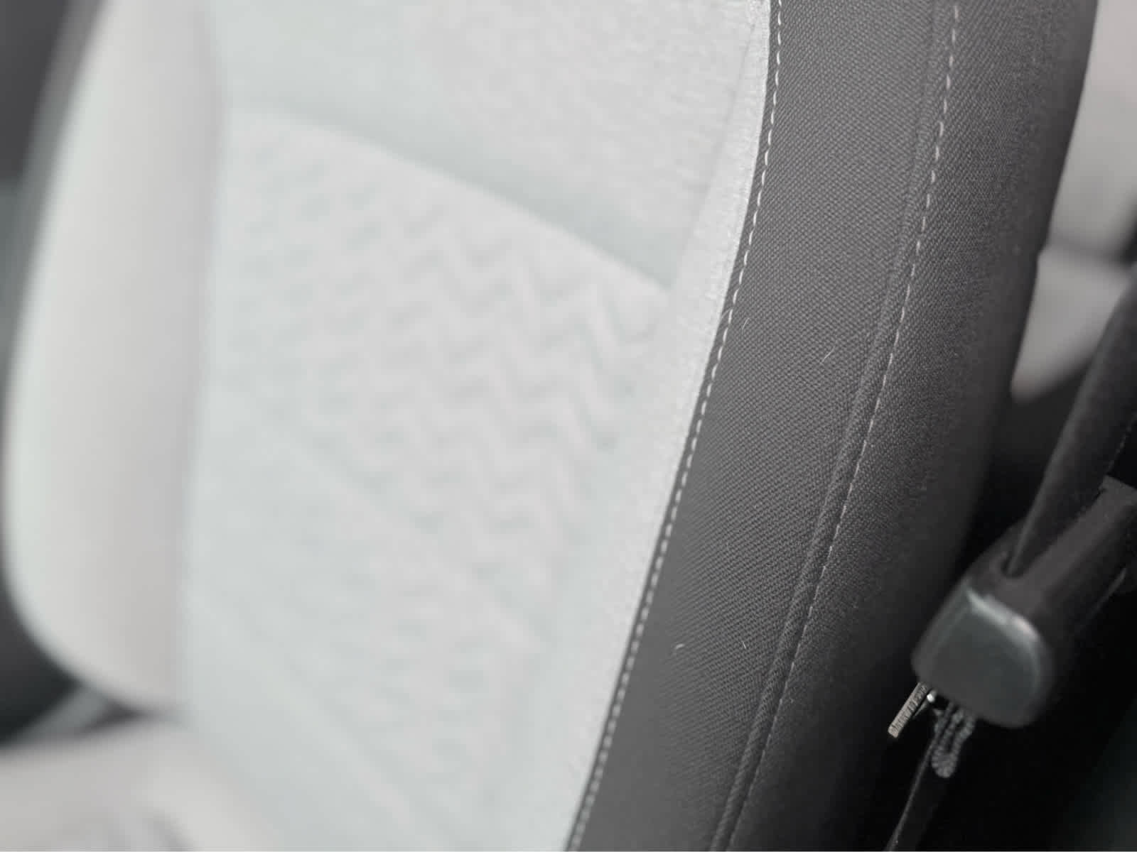 Used 2023 Chevrolet Equinox LS w/ Sport Edition FWD image 14