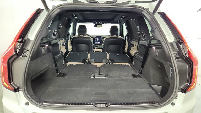 New 2027 Volvo XC90 B6 Ultra AWD/4WD image 45