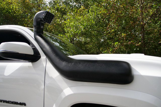 Used 2020 Toyota Tacoma TRD Sport image 10