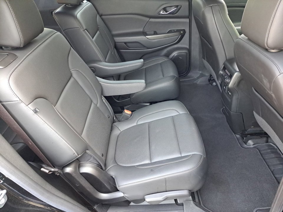 Certified 2023 GMC Acadia SLT w/ Elevation Edition FWD image 13