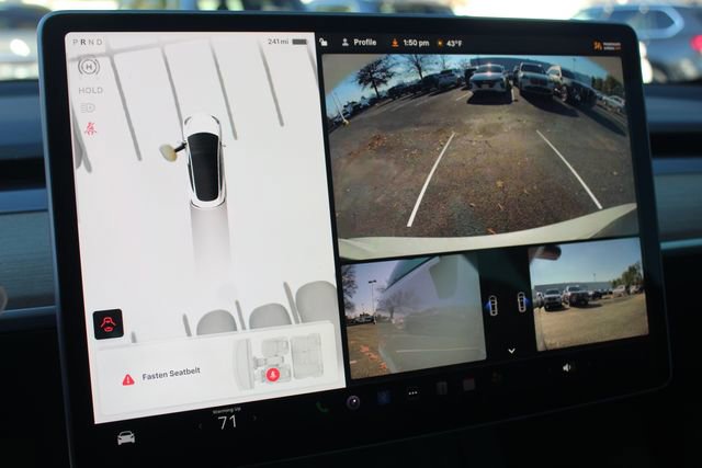 Used 2023 Tesla Model 3 Standard Range image 18