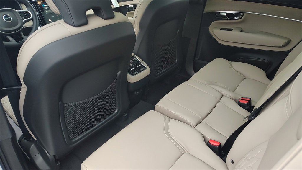 New 2026 Volvo XC90 B6 Plus image 29