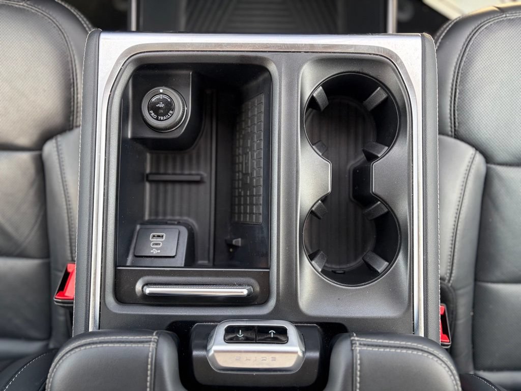 Used 2025 Ford Expedition Platinum AWD/4WD image 41