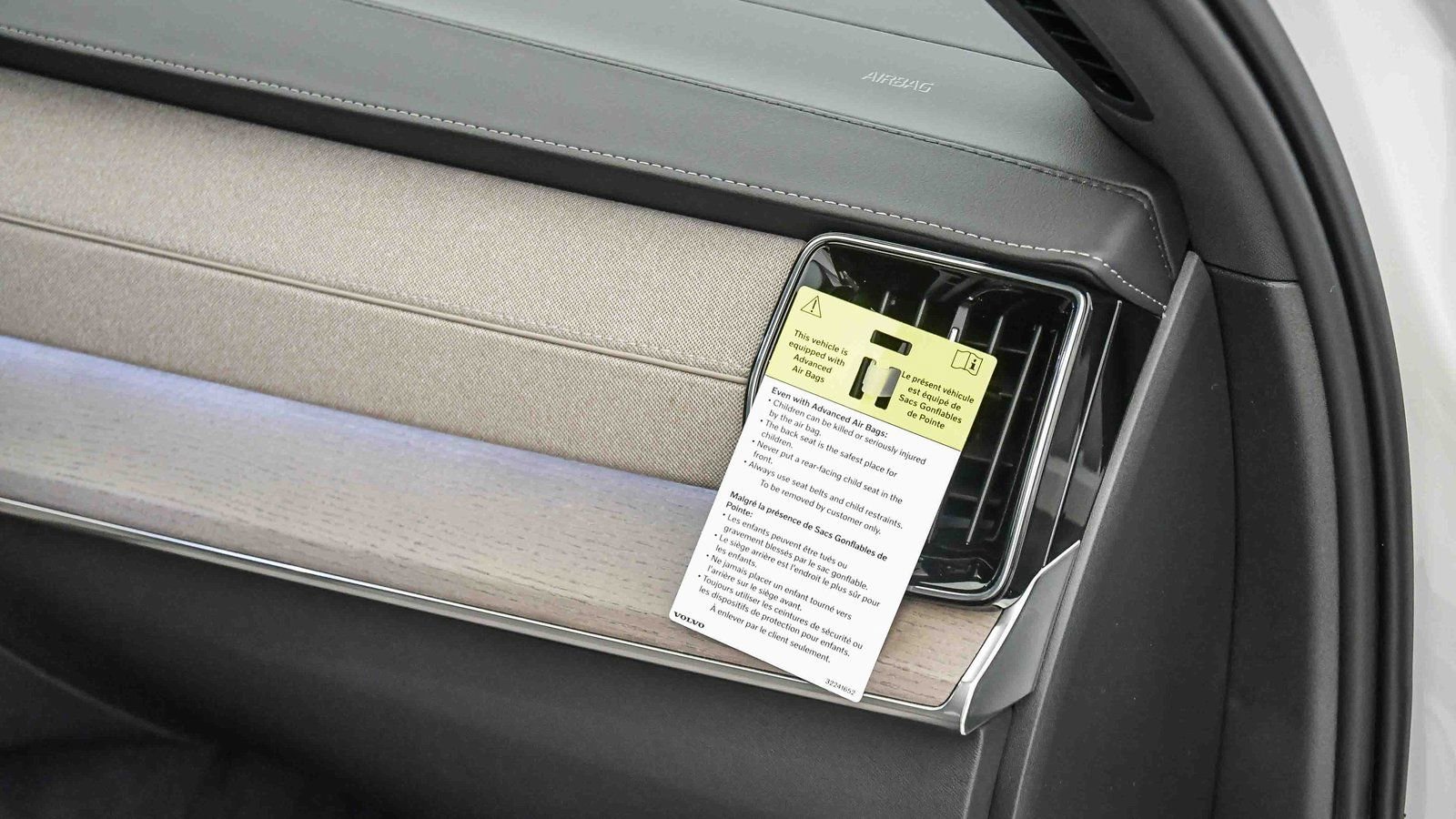 New 2026 Volvo XC90 T8 Ultra w/ Protection Package Premier image 17