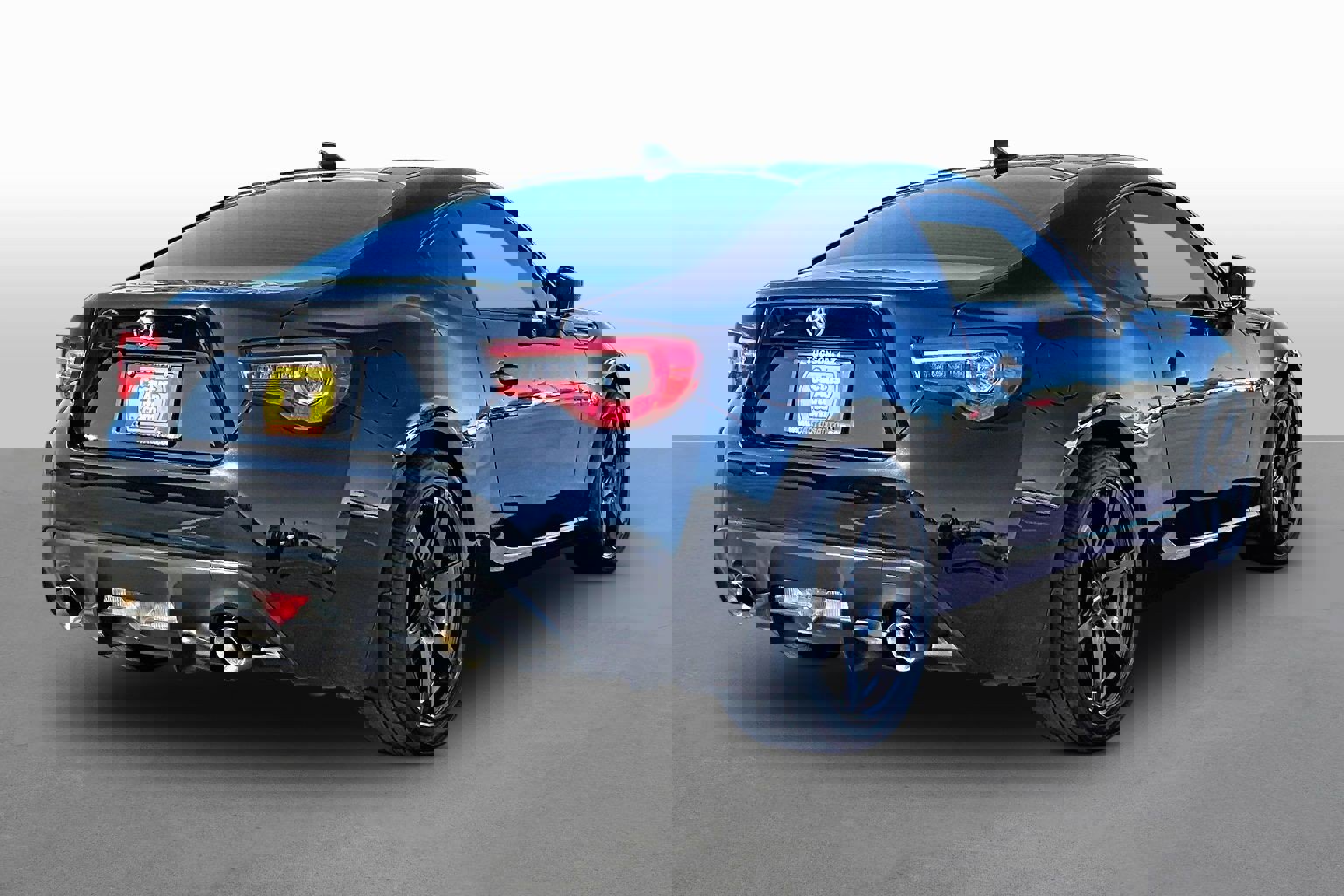 Used 2017 Toyota 86 image 2