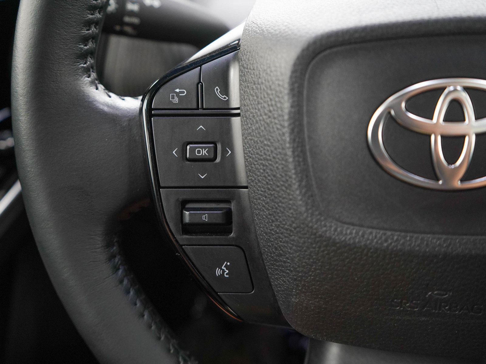 Used 2024 Toyota bZ4X AWD w/ Weather Package image 21