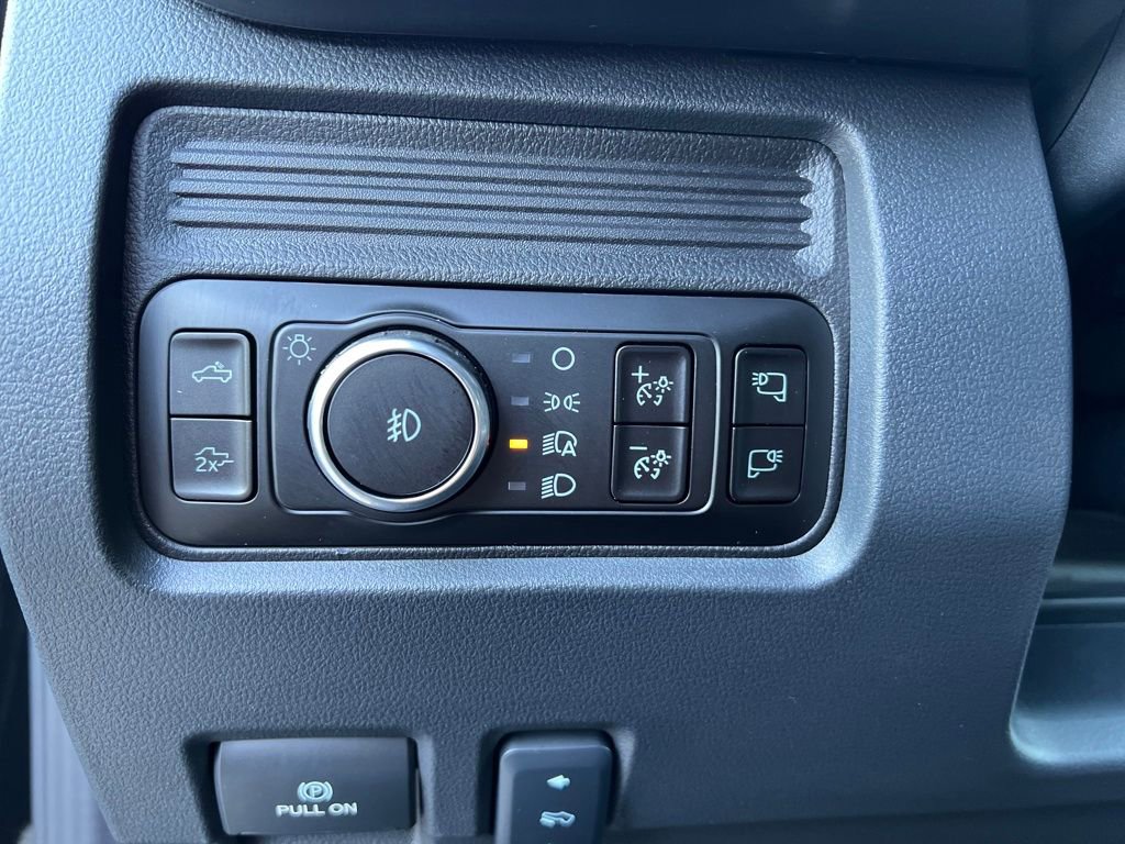 New 2026 Ford F350 Lariat w/ Black Appearance Package image 14