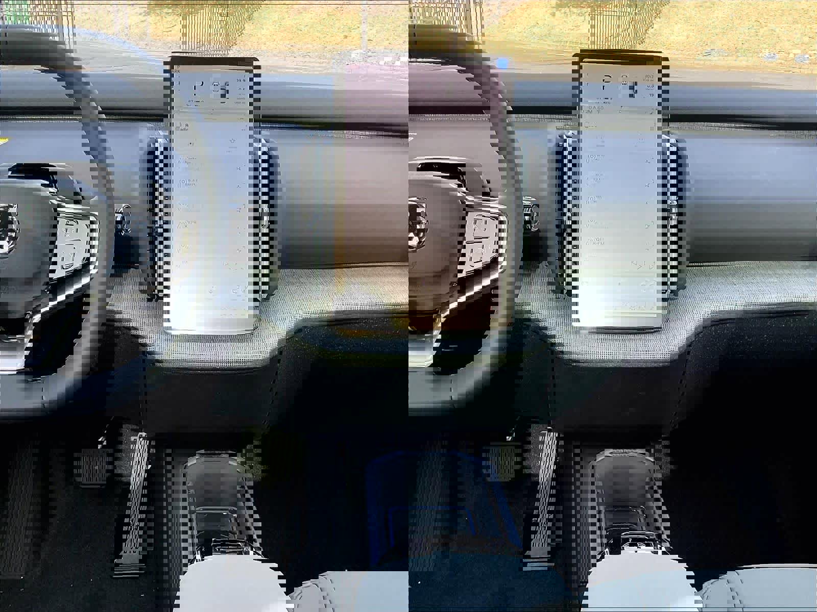 New 2026 Volvo EX30 Plus w/ Protection Package Premier image 9