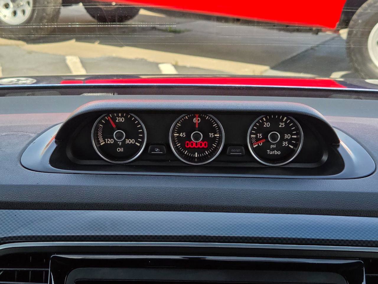 Used 2012 Volkswagen Beetle 2.0T image 18