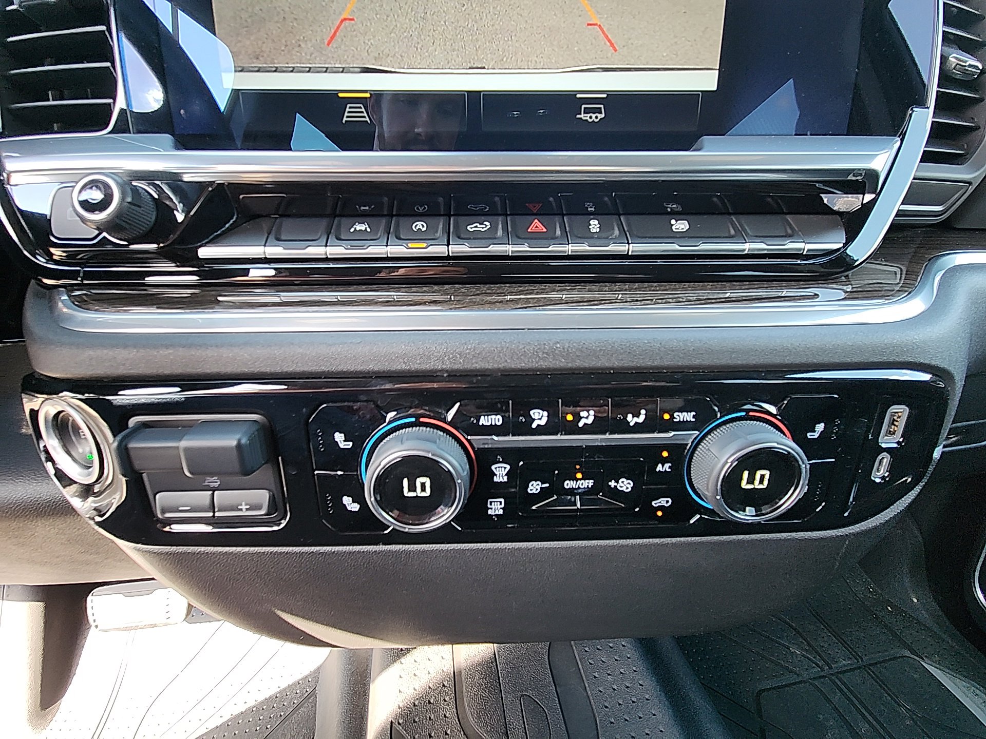 Used 2022 Chevrolet Silverado 1500 RST image 24