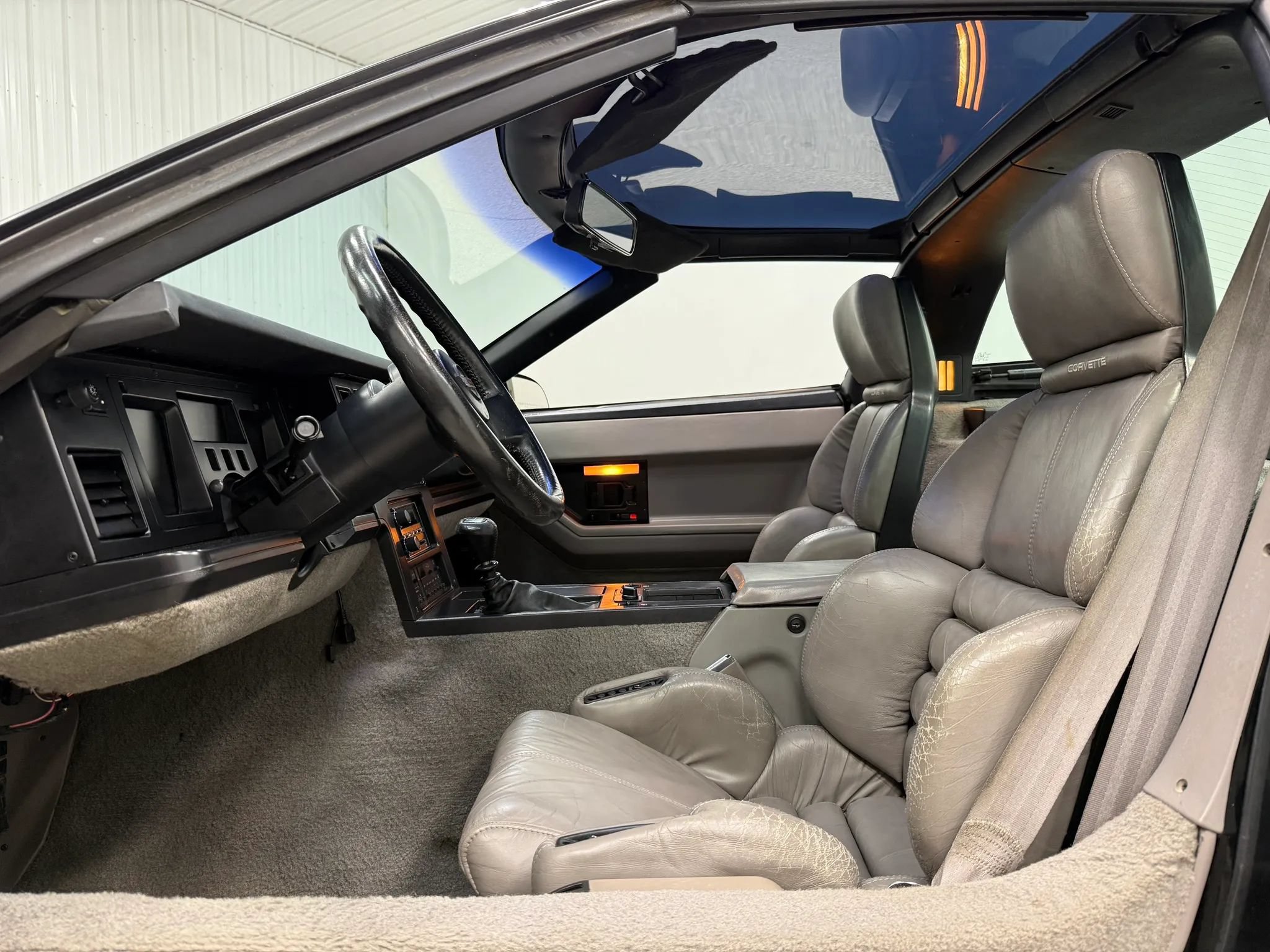 Used 1989 Chevrolet Corvette Coupe RWD image 16