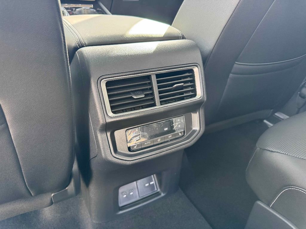 New 2026 Volkswagen Atlas SEL Premium R-Line image 25