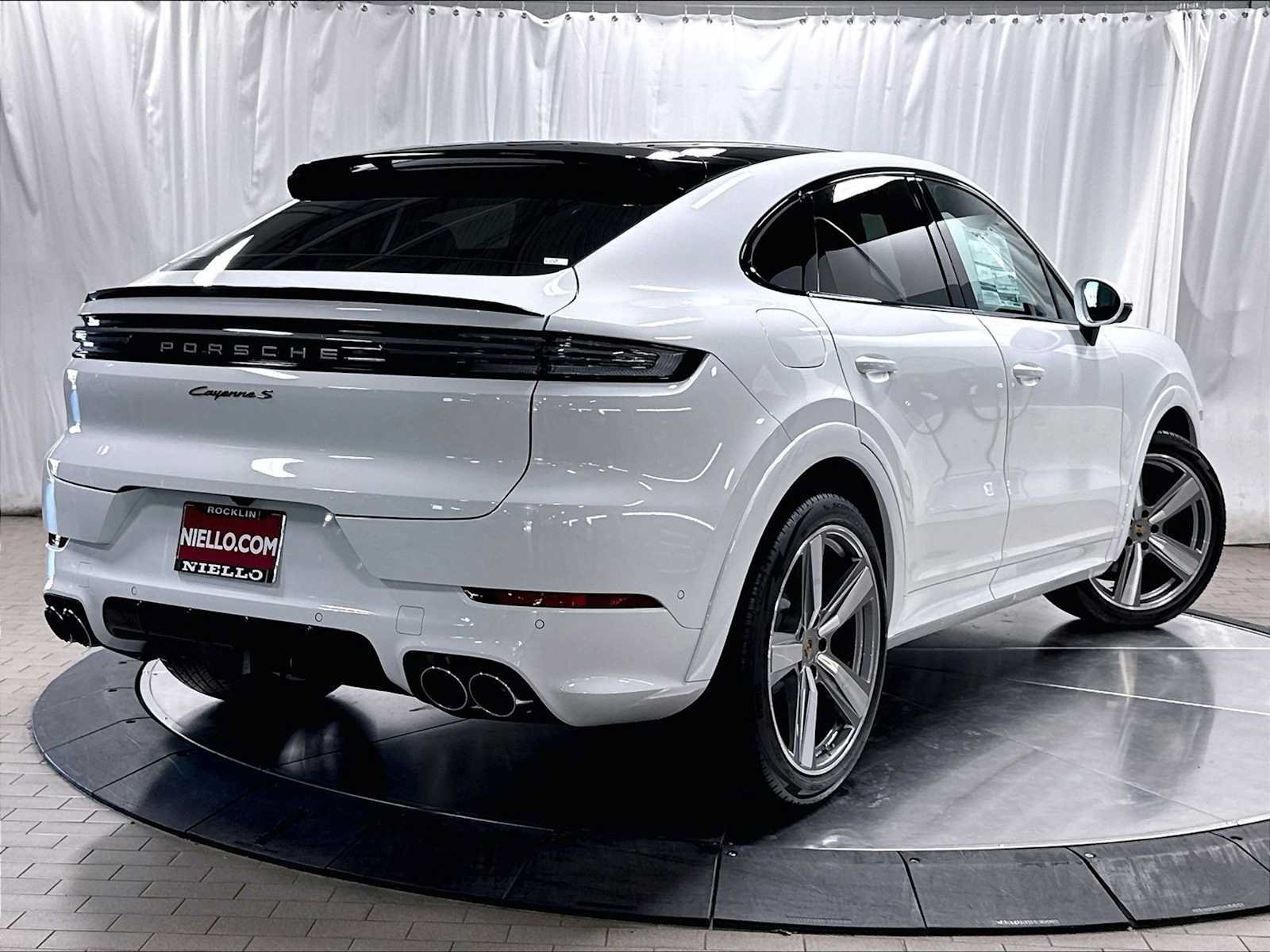 New 2026 Porsche Cayenne S AWD/4WD image 7