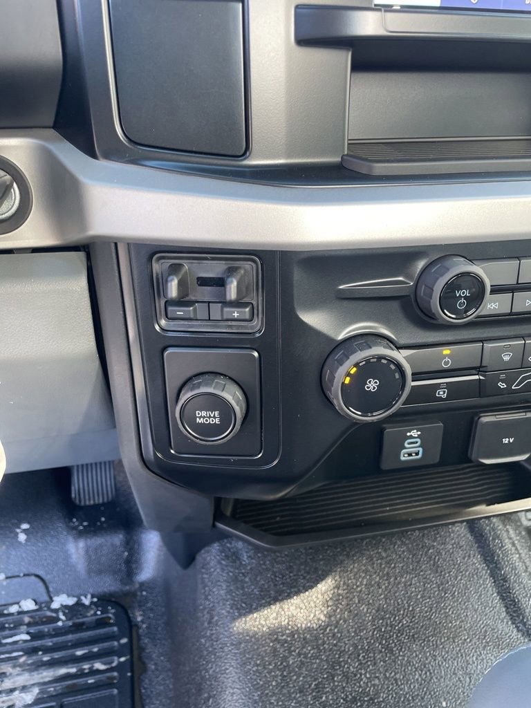 New 2026 Ford F350 XL w/ XL Chrome Package RWD image 20
