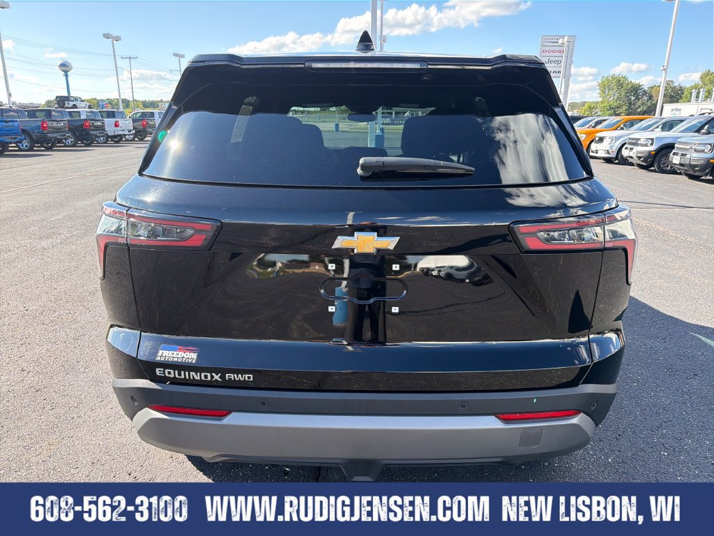 Used 2026 Chevrolet Equinox LT AWD/4WD image 4