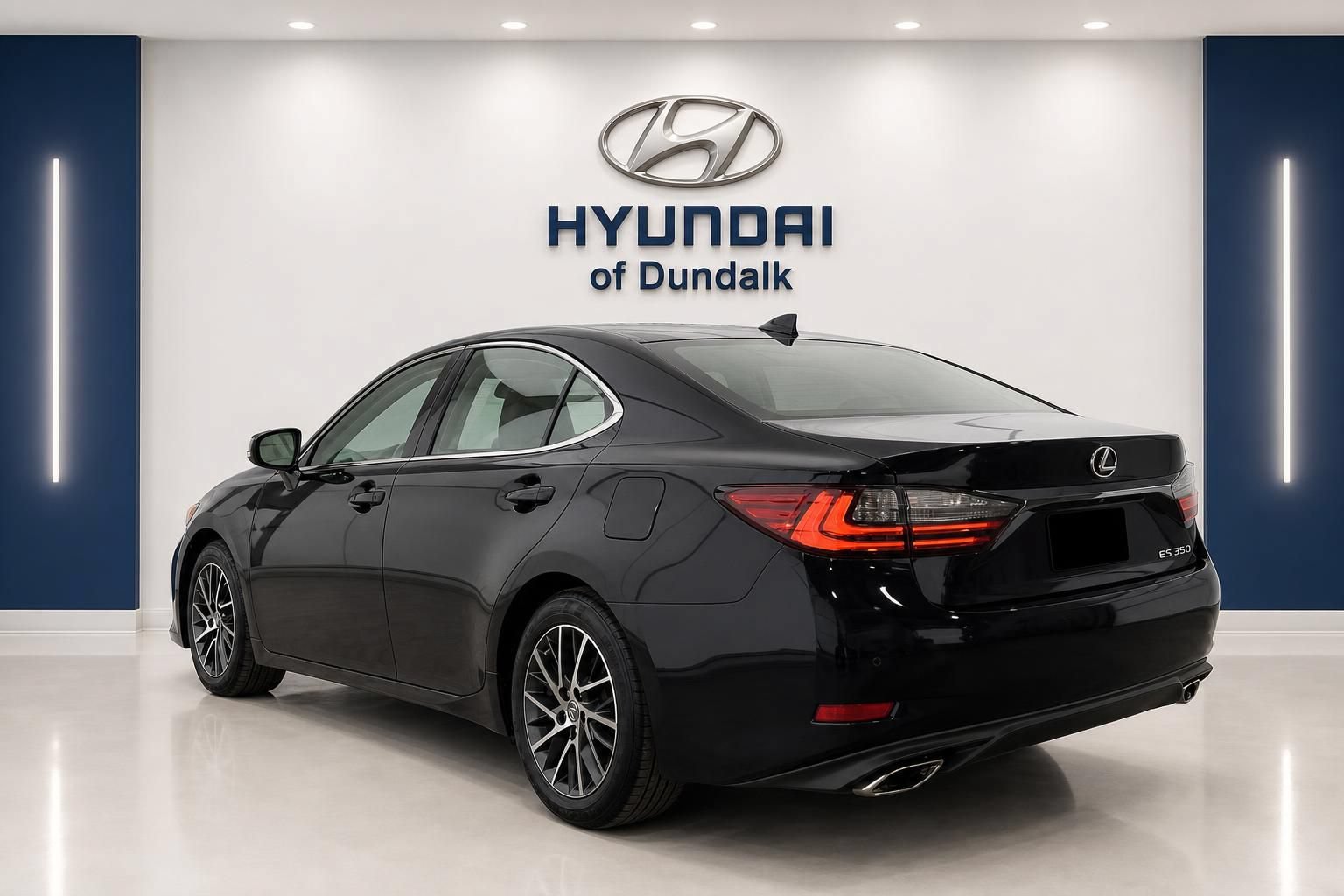 Used 2017 Lexus ES 350 w/ Luxury Package FWD image 2