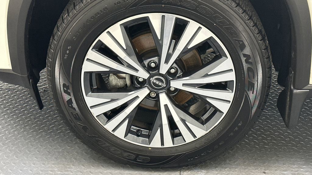 Certified 2023 Nissan Rogue SV w/ SV Premium B Package image 20