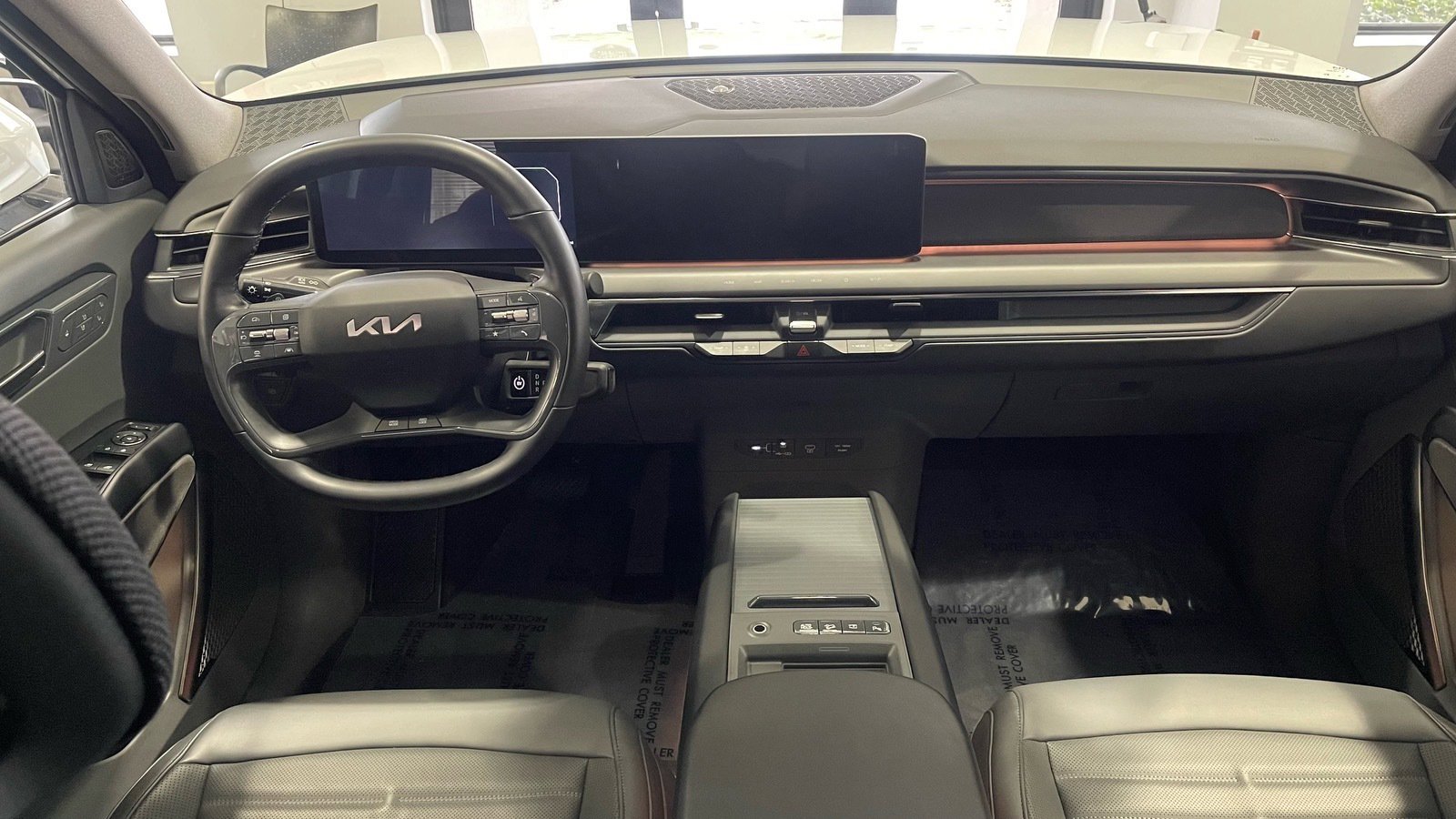 Used 2025 Kia EV9 Land w/ Towing Package image 30