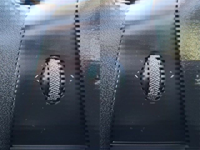 Used 2021 Tesla Model Y Long Range image 10