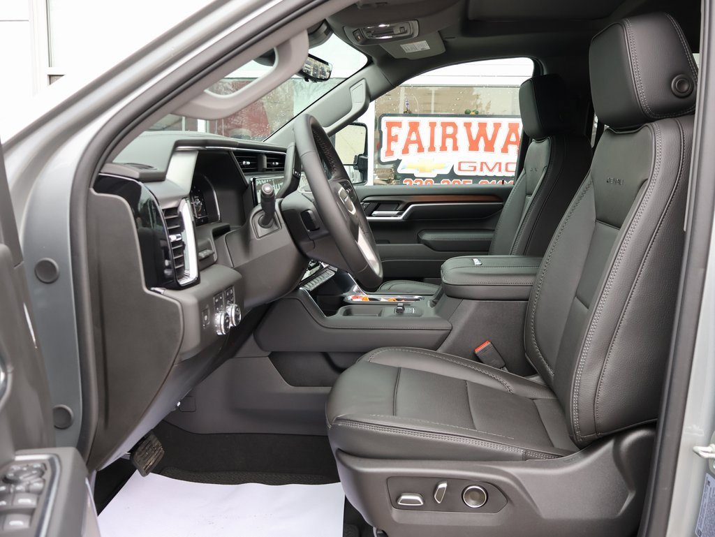 New 2025 GMC Sierra 2500 Denali w/ Denali Reserve Package image 15