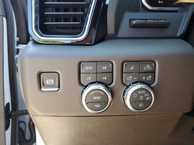New 2026 GMC Sierra 2500 Denali w/ Denali Reserve Package AWD/4WD image 31