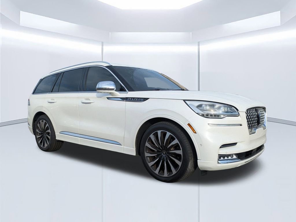 Used 2022 Lincoln Aviator Black Label Grand Touring w/ Class IV Trailer Tow Package image 2
