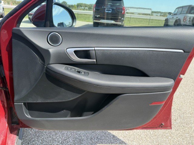 Used 2025 Hyundai Sonata SE FWD image 29