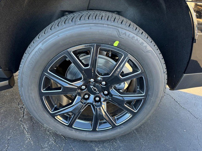 New 2026 Chevrolet Suburban RST image 35
