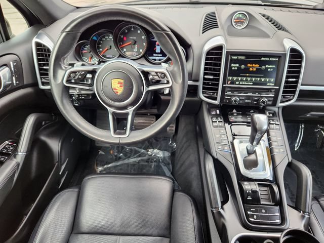 Used 2016 Porsche Cayenne AWD/4WD image 25