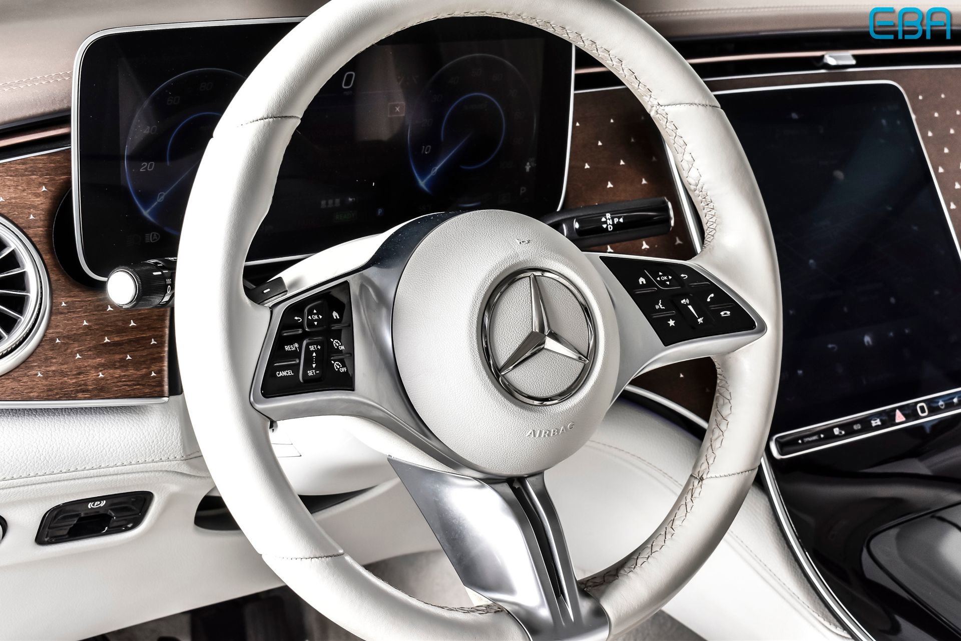Used 2023 Mercedes-Benz EQE 500 4MATIC SUV image 15